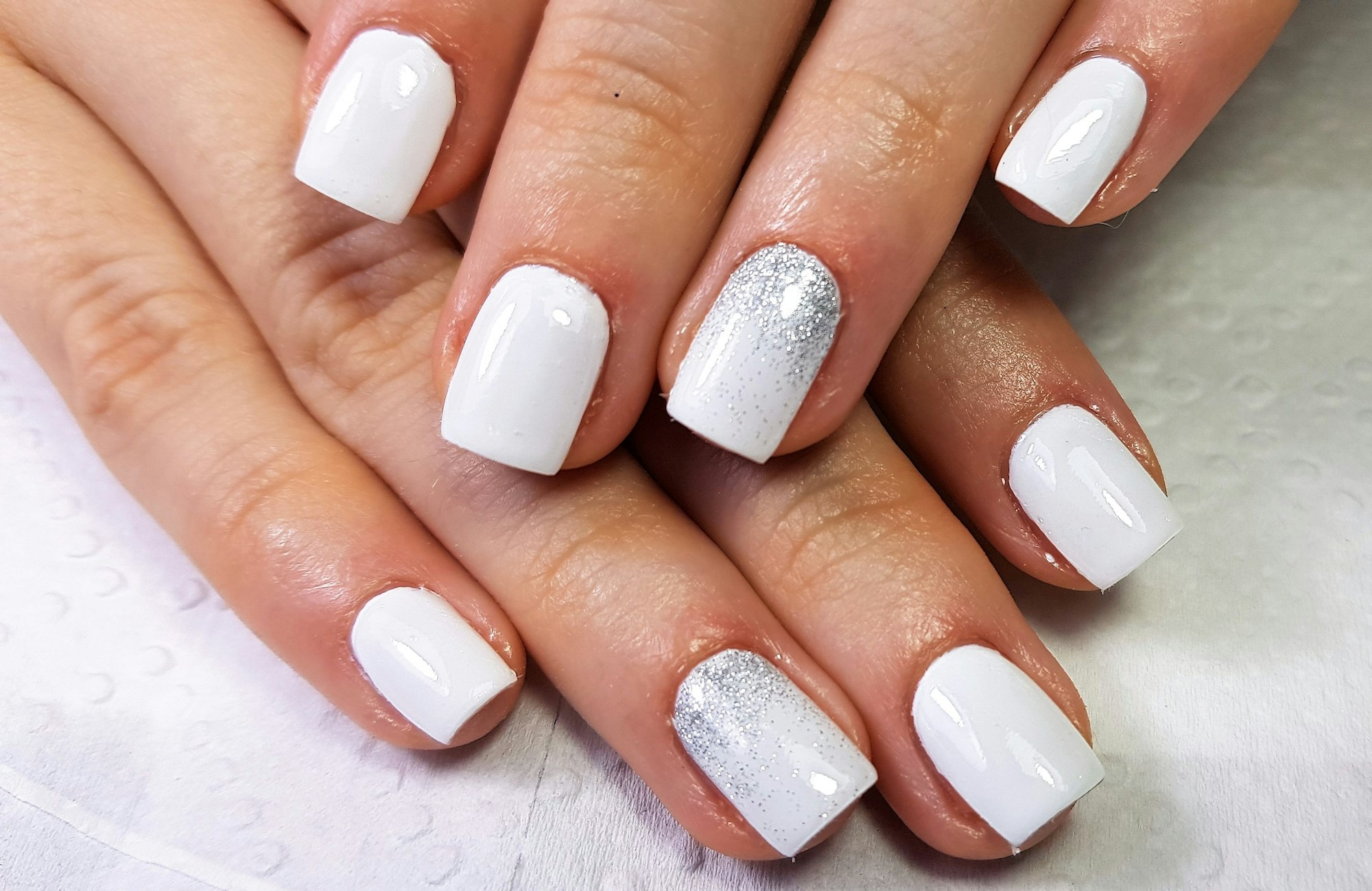 Centro de belleza, peluquería, estética y manicura.