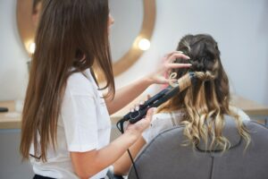 Centro de belleza, peluquería, estética y manicura.